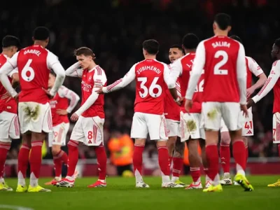 Sốc: Siêu máy tính vẫn tin Arsenal vô địch dù thua MU, Tottenham tụt thê thảm