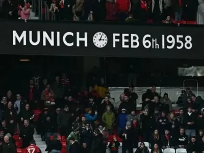 MU vs Tottenham: 1 Phút Mặc Niệm Munich Và Hành Trình Tái Sinh Huyền Thoại Của Quỷ Đỏ