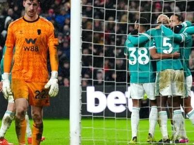 Arne Slot tuyên bố chấn động: Liverpool coi mỗi trận đấu như chung kết, quyết tâm đòi vé Champions League