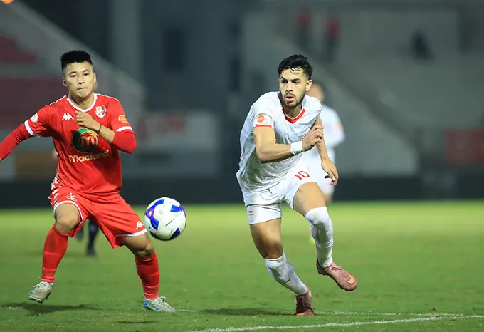 Màn so tài giữa hai đội thuộc top 4 diễn ra hấp dẫn - Ảnh: Phan Tùng