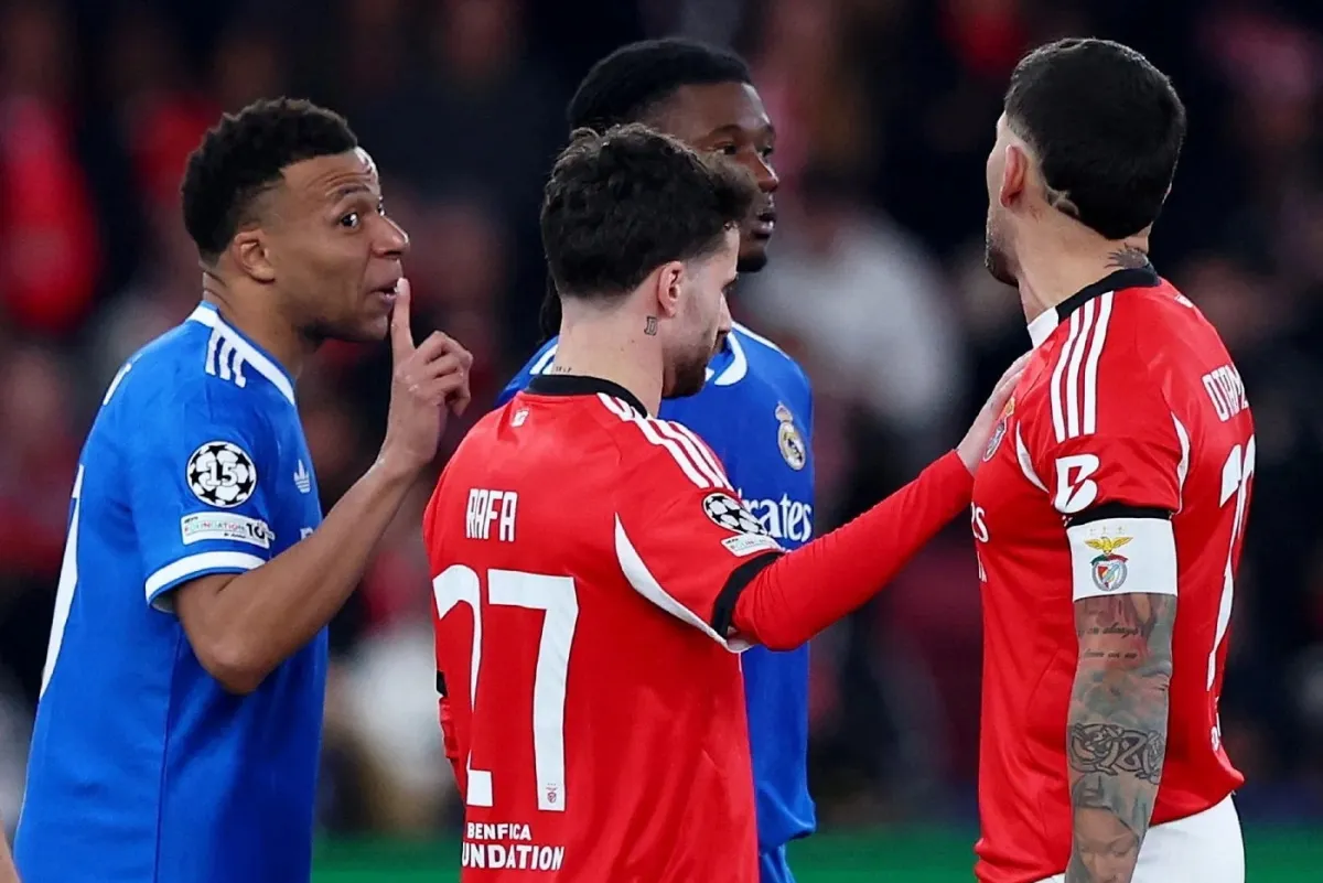 Mbappe keu goi cam cau thu Benfica vi phan biet chung toc