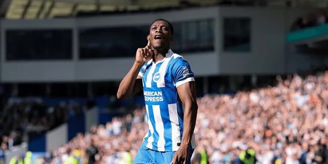 Brighton thăng hoa với lối chơi pressing sắc bén Brighton thăng hoa với lối chơi pressing sắc bén