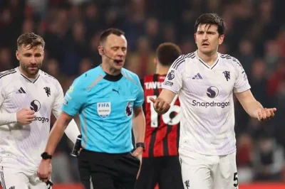 MU Đại Khủng Hoảng Hàng Thủ Trước Chelsea: Maguire Treo Giò, Martinez Vắng Mặt, Carrick Đau Đầu 1